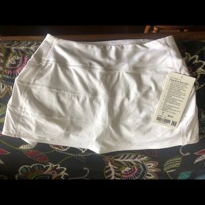 Lulu lemon Pace Rival skirt size 4, NWT